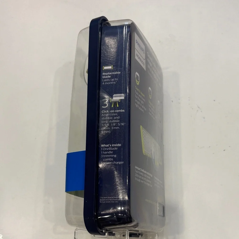 Philips Black and Gray Shaver for Precision Grooming